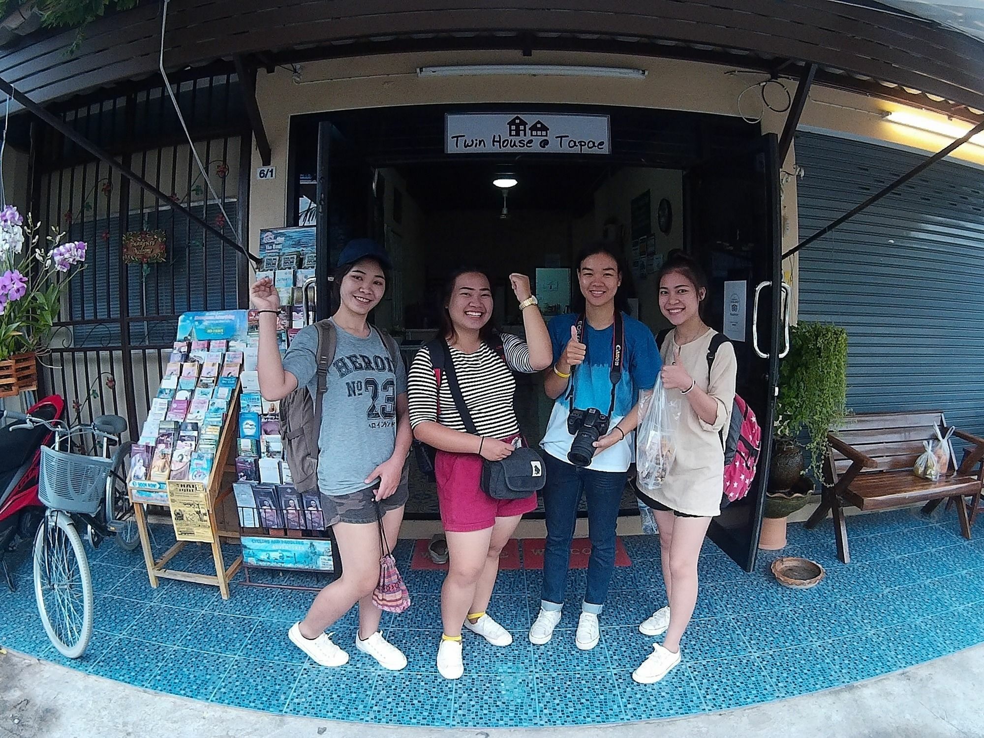 Twin House @ Tapae Hostel Chiang Mai Exterior photo